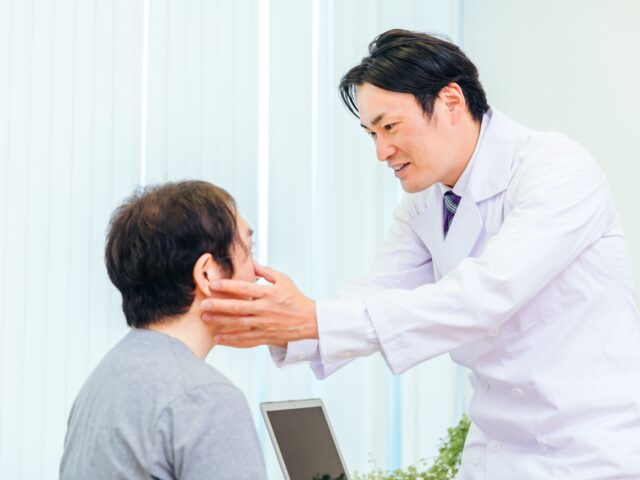 眼科向けレセPOS（自動精算機・POSレジ）特集｜現場の業務・会計を効率化する柔軟カスタマイズ対応